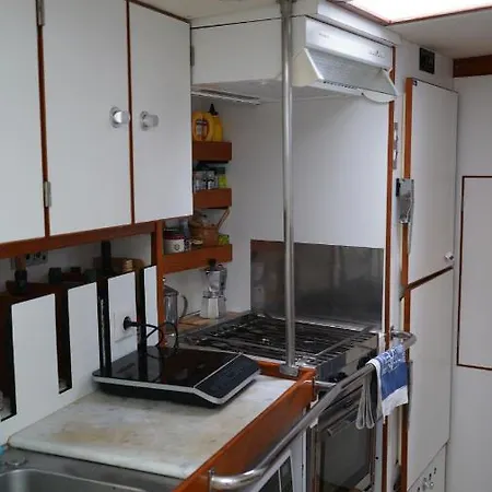 Sy Gattopardo Botel *