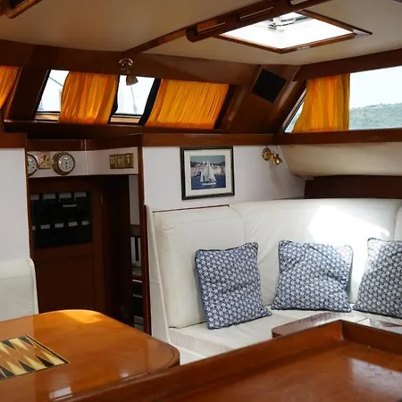 Sy Gattopardo Botel